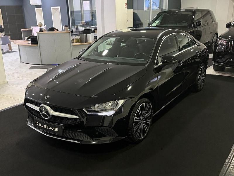 Schwarz Gebraucht 2021 Mercedes CLA250e Urban Limousine | 26.900 € (Guter Preis) - Bild 1/4