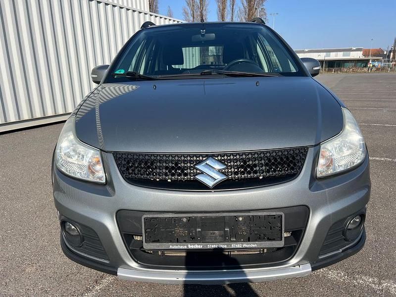 Gebraucht Suzuki SX4 Style 135 PS (99 kW) 2012 Grau Limousine