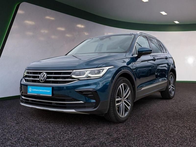 Gebraucht VW Tiguan Elegance 150 PS (110 kW) 2023 Blau / nightshade blue (metallic) SUV