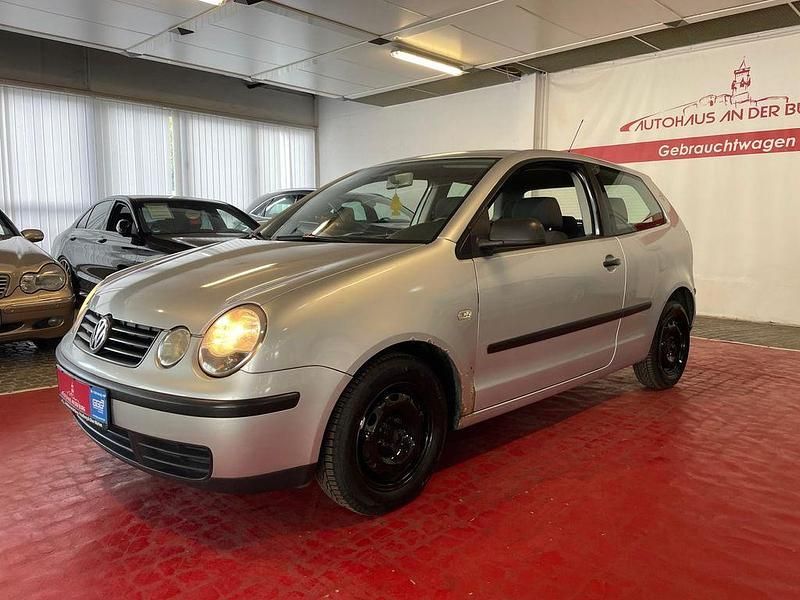 Gebraucht VW Polo Basis 64 PS (47 kW) 2002 Silber Kleinwagen