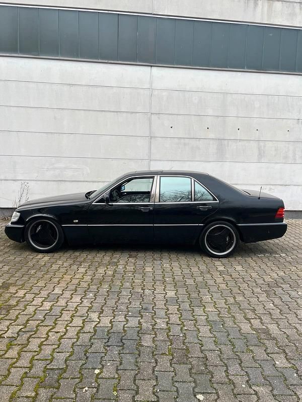 Gebraucht Mercedes S420 279 PS (205 kW) 1993 Schwarz Limousine