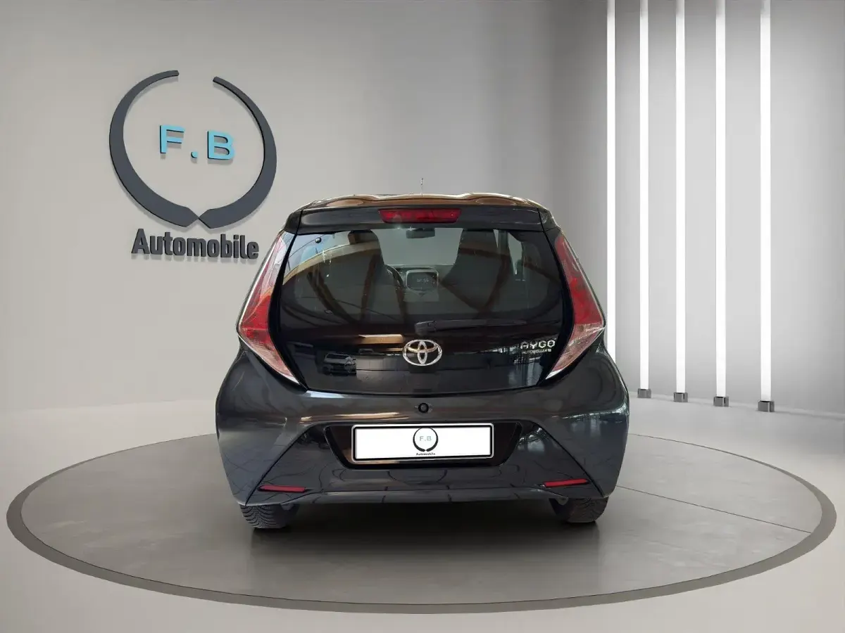 Gebraucht Toyota Aygo X-play 70 PS (51 kW) 2017 Kleinwagen