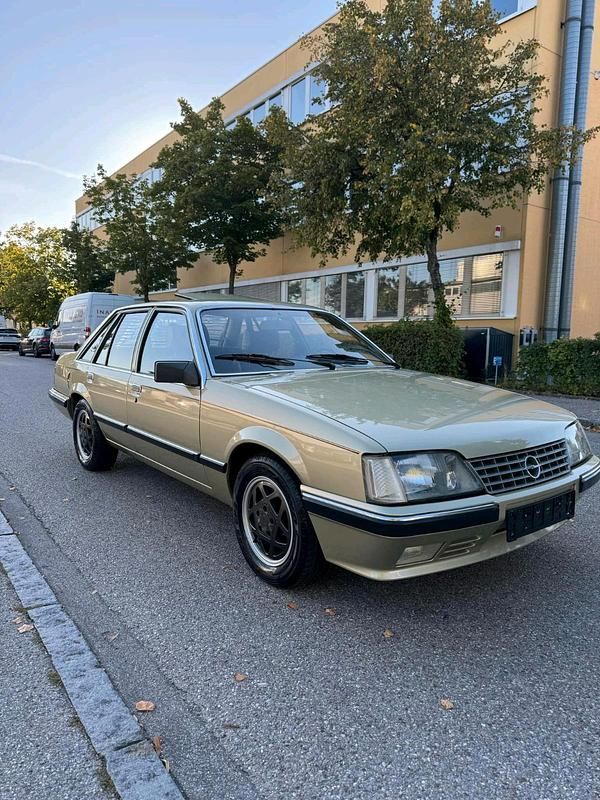 Gold Gebraucht 1985 Opel Senator Limousine | 7.560 € - Bild 1/4