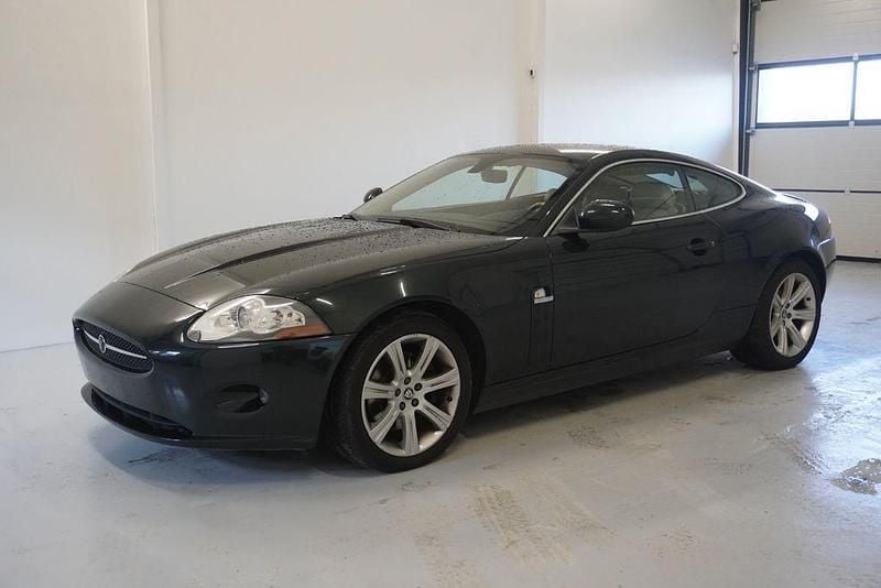 Grün Gebraucht 2008 Jaguar XK Coupé | 10.000 € (Teuer) - Bild 1/4