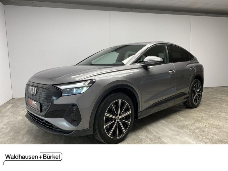 Taifungrau (metallic) Gebraucht 2022 Audi e-tron Ambiente SUV | 38.500 € (Guter Preis) - Bild 1/4