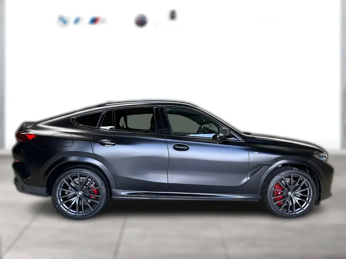 Gebraucht BMW X6 Efficient Dynamics 530 PS (389 kW) 2023 Gold SUV