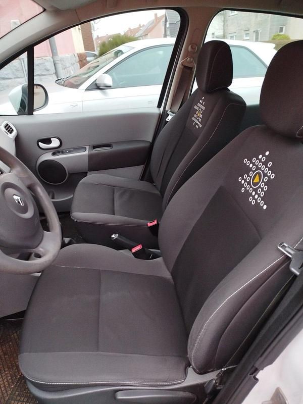 Weiß Gebraucht 2012 Renault Modus Van / Kleinbus | 2.250 € - Bild 1/4