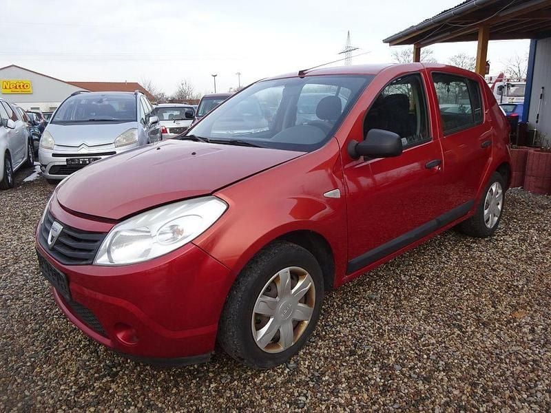 Rot Gebraucht 2010 Dacia Sandero Limousine | 850 € (Guter Preis) - Bild 1/4