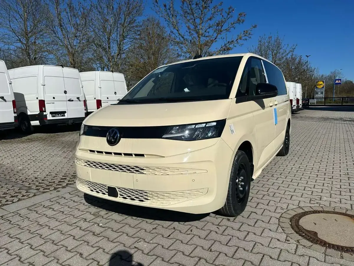 Neu VW T7 150 PS (110 kW) 2026 Beige Van