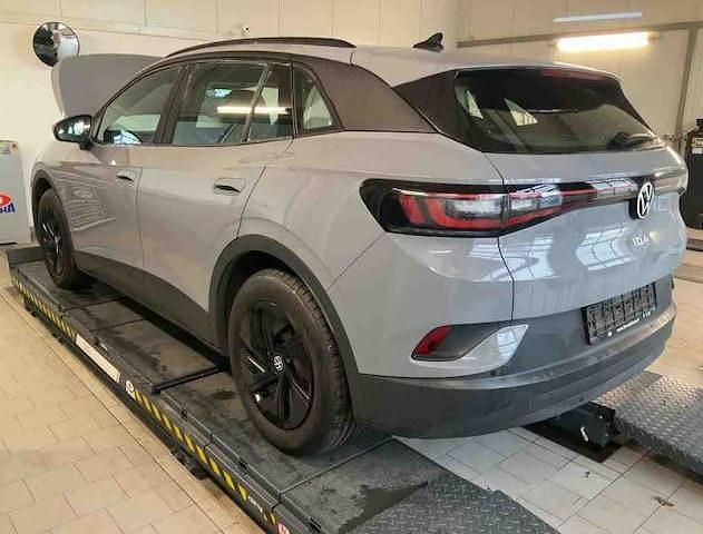 Gebraucht VW ID.4 Pure 125 kW (170 PS) 2023 Grau SUV
