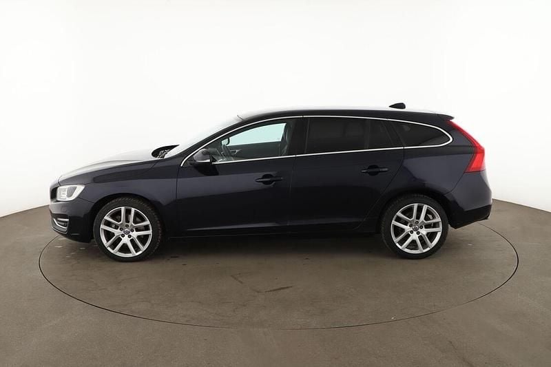 Gebraucht Volvo V60 Summum 190 PS (139 kW) 2016 Blau Kombi