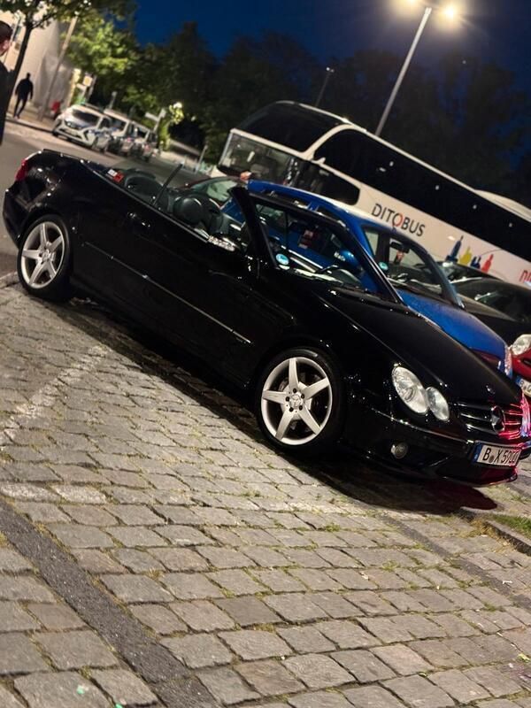 Schwarz Gebraucht 2007 Mercedes CLK350 AMG Cabrio | 11.800 € (Fairer Preis) - Bild 1/4