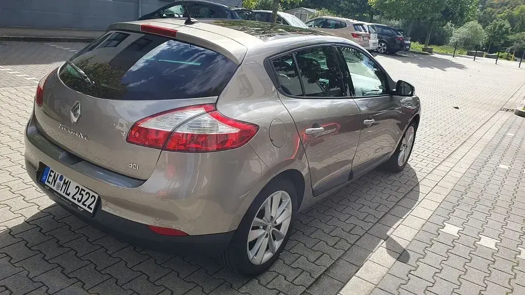Gebraucht Renault Mégane III Luxe 131 PS (96 kW) 2009 Braun Limousine