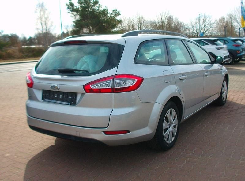 Gebraucht Ford Mondeo Trend 116 PS (85 kW) 2011 Silber Kombi