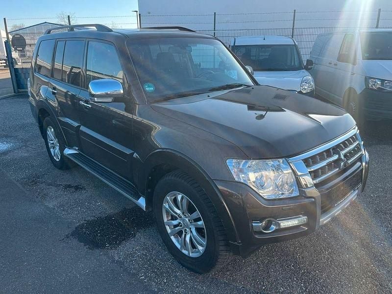 Gebraucht Mitsubishi Pajero 190 PS (139 kW) 2018 Braun SUV