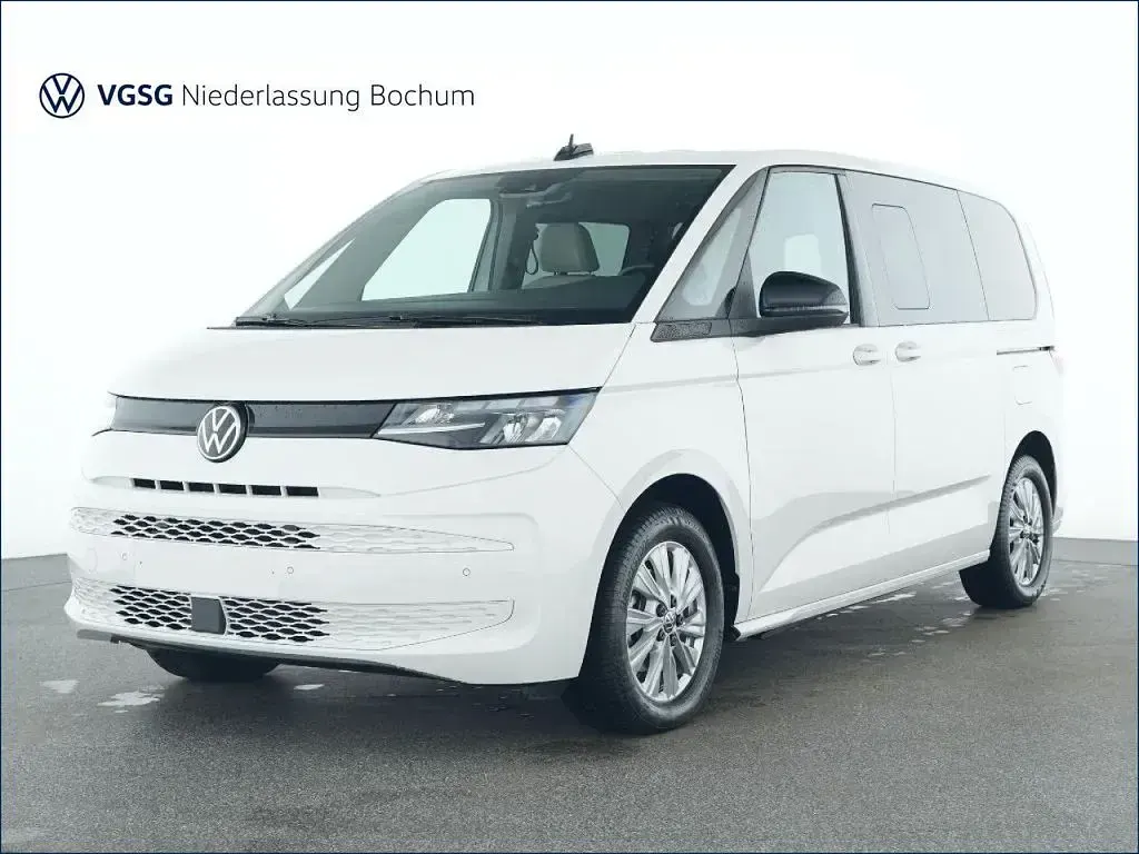 Usado VW Multivan Basis 150 HP (110 kW) 2025 Branco Monovolume