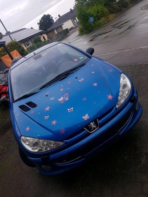 Blau Gebraucht 2004 Peugeot 206 CC Cabrio | 1.650 € (Fairer Preis) - Bild 1/4