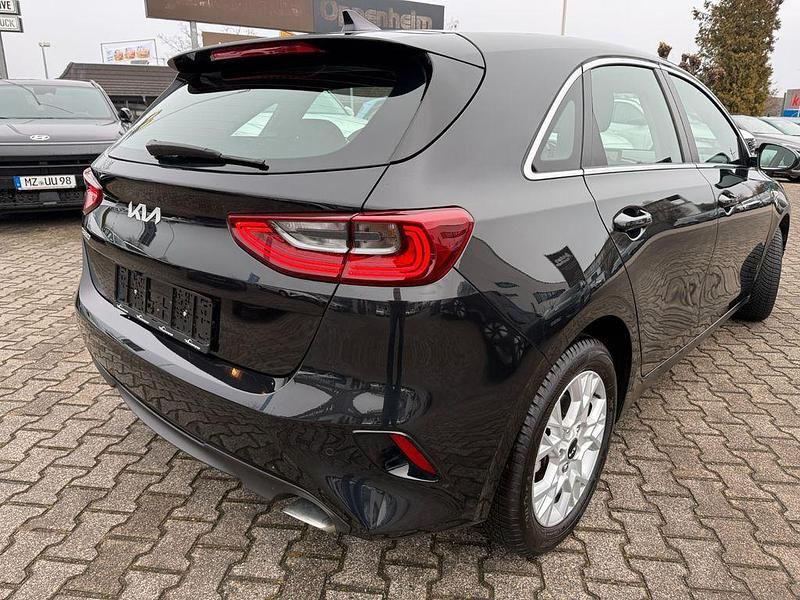 Gebraucht Kia Ceed Vision 160 PS (117 kW) 2022 Schwarz Kleinwagen