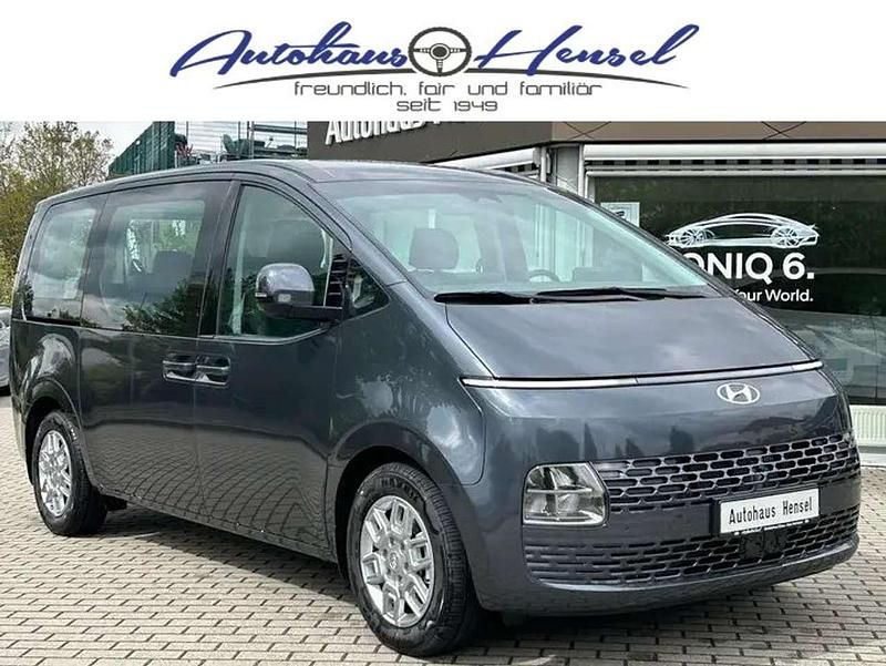Graphite grey Gebraucht 2025 Hyundai Staria Trend Van | 45.990 € (Fairer Preis) - Bild 1/4