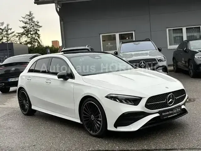 Gebraucht Mercedes A200 AMG 163 PS (119 kW) 2025 Weiß Limousine