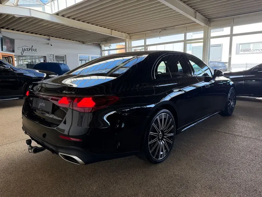 Neu Mercedes E220 AMG Line Premium Plus 197 PS (144 kW) 2026 Schwarz Limousine