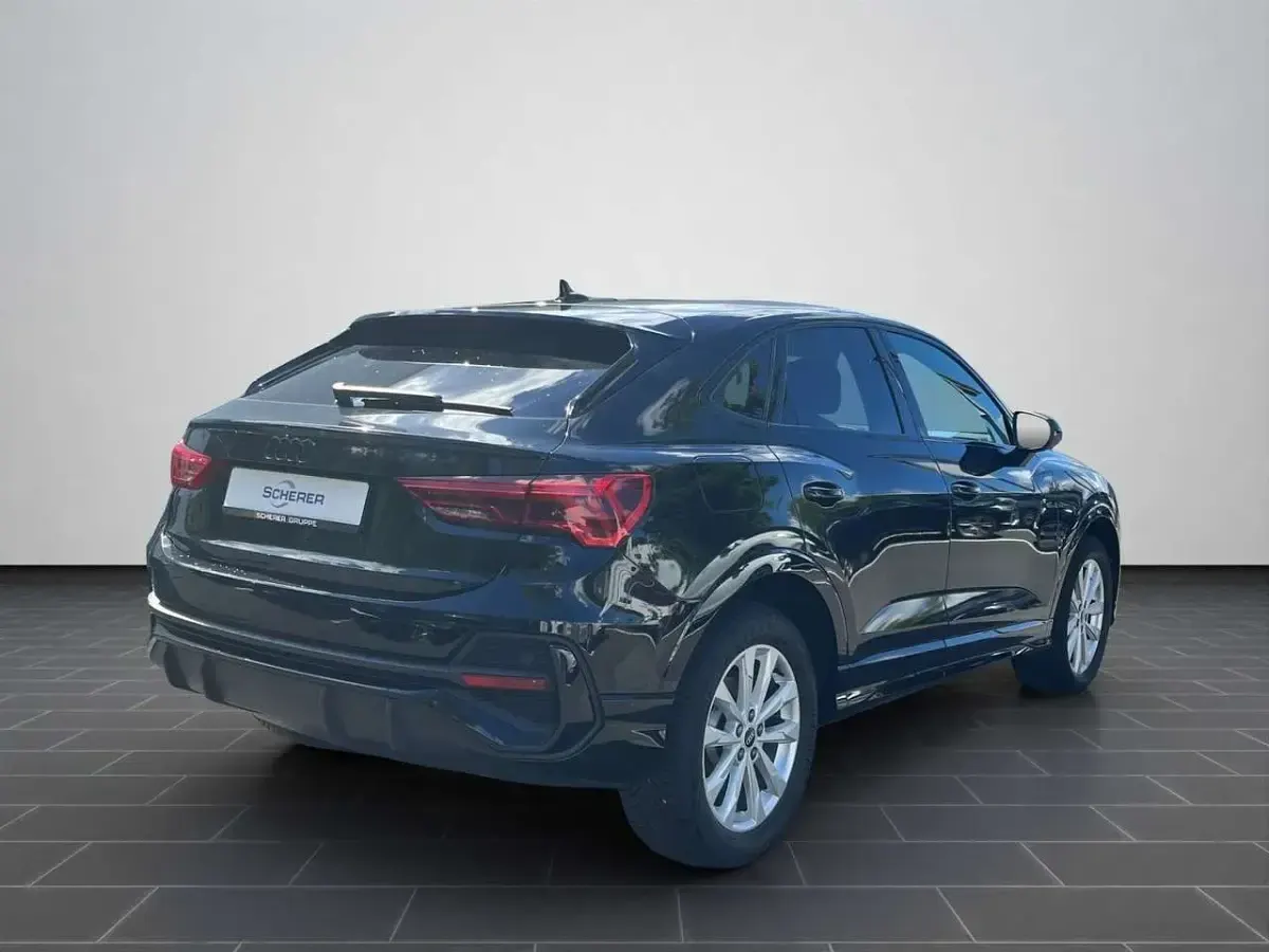Gebraucht Audi Q3 S-Line 150 PS (110 kW) 2020 Mythosschwarz metallic SUV