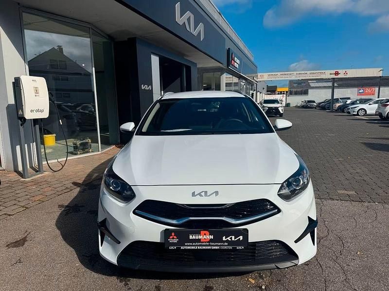 Neu Kia Ceed Sportswagon Vision 101 PS (74 kW) 2025 Weiß Kombi