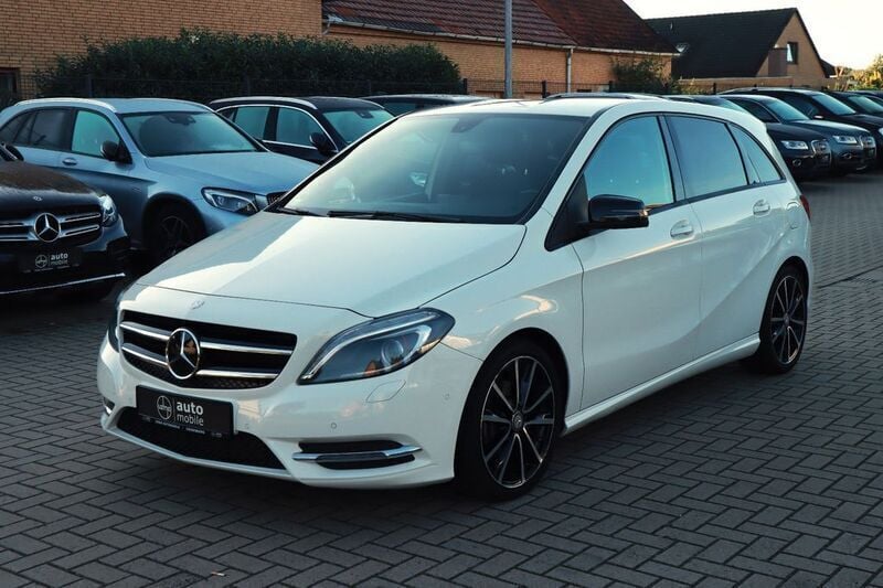 Weiß Gebraucht 2014 Mercedes B180 Van / Kleinbus | 9.999 € (Superpreis) - Bild 1/4