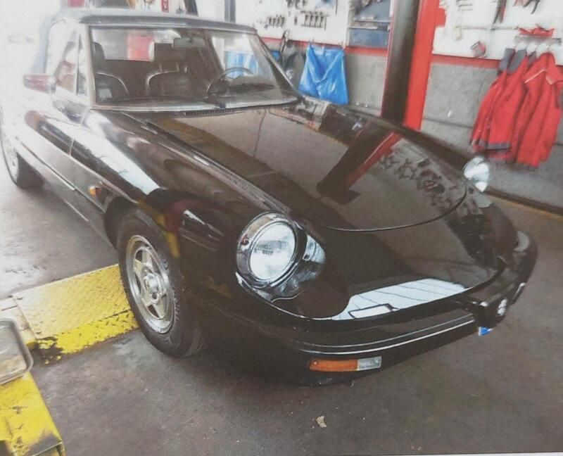 Schwarz Gebraucht 1989 Alfa Romeo Spider Cabrio | 14.500 € - Bild 1/4
