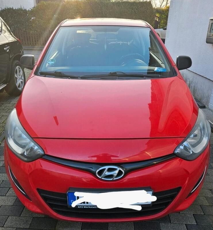 Rot Gebraucht 2012 Hyundai i20 Edition Kleinwagen | 2.450 € (Guter Preis) - Bild 1/4