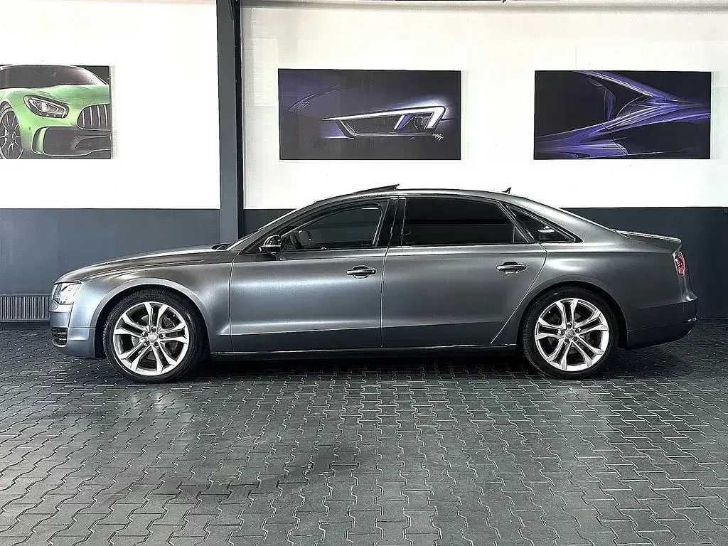 Gebraucht Audi A8L Ambiente 250 PS (183 kW) 2011 Grau Limousine