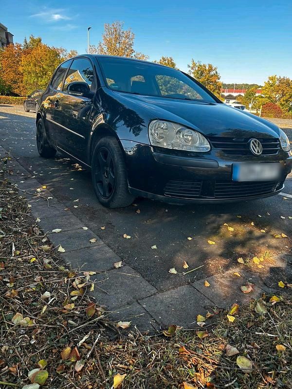 Schwarz Gebraucht 2006 VW Golf V Coupé | 700 € - Bild 1/4