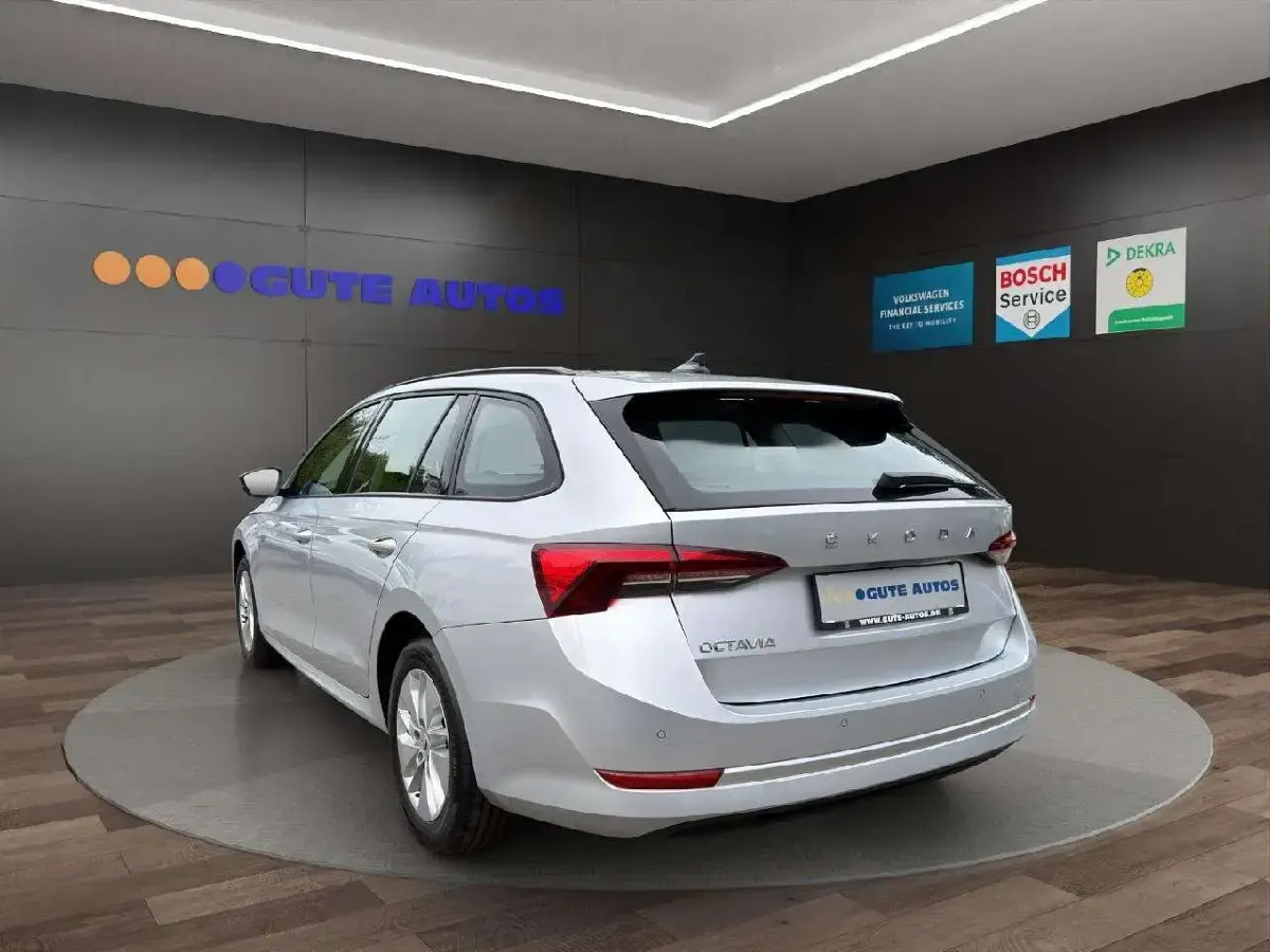 Gebraucht Skoda Octavia Active 116 PS (85 kW) 2022 Silber Kombi