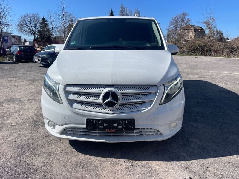 Gebraucht Mercedes Vito 190 PS (139 kW) 2015 Weiß Van
