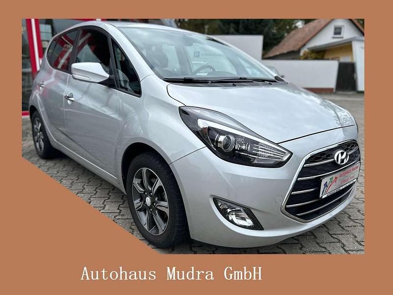 Gebraucht Hyundai ix20 Trend 125 PS (91 kW) 2017 Silber Kleinwagen