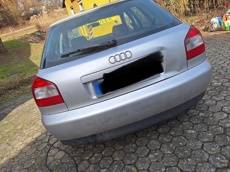 Second-hand Audi A3 102 CP (75 kW) 2003 Argintiu Hatchback