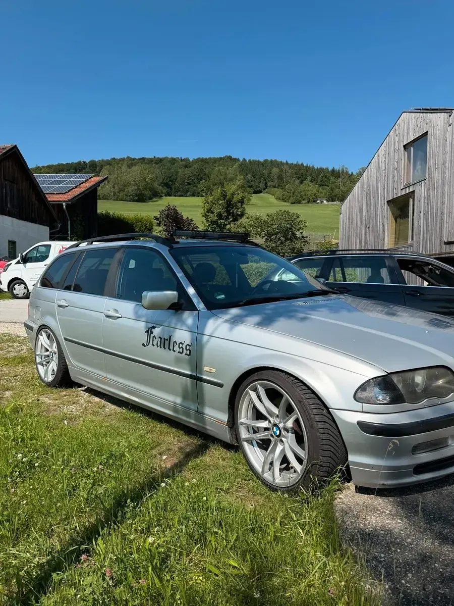 Gebraucht BMW 325 192 PS (141 kW) 2001 Silber Kombi