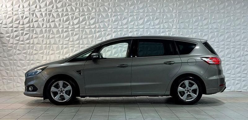 Gebraucht Ford S-MAX Titanium 179 PS (131 kW) 2015 Grau Van / Kleinbus
