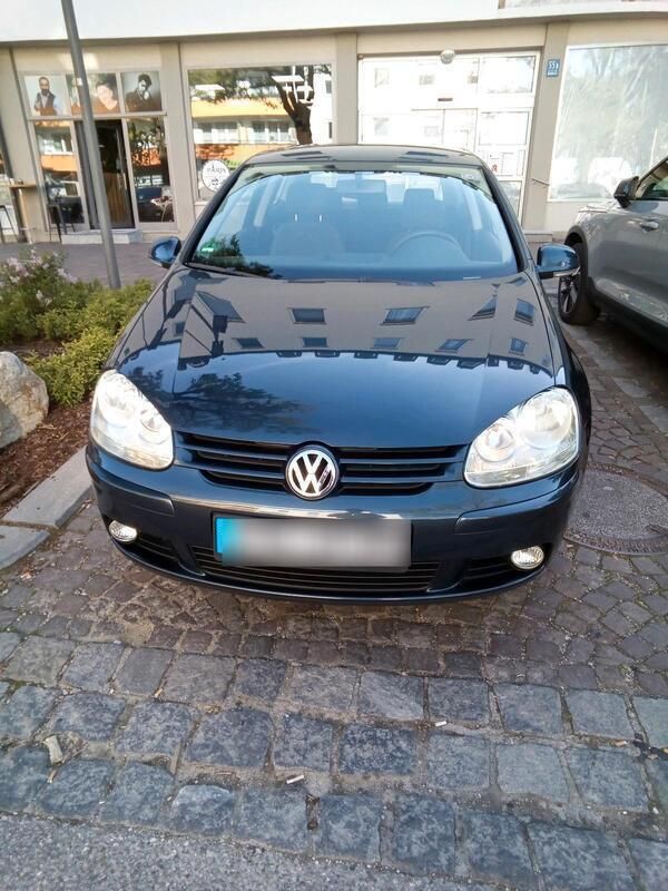 Blau Gebraucht 2003 VW Golf IV Kleinwagen | 1.500 € (Fairer Preis) - Bild 1/4