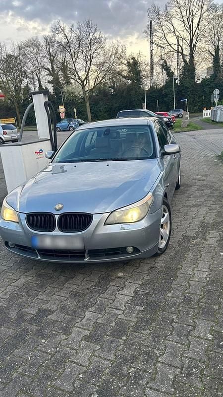 Gebraucht BMW 525 177 PS (130 kW) 2004 Grau Limousine