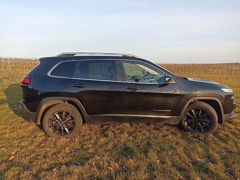 Gebraucht Jeep Cherokee Limited 200 PS (147 kW) 2015 Schwarz SUV