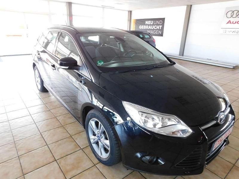 Gebraucht Ford Focus SYNC Edition 125 PS (91 kW) 2014 Schwarz Kombi