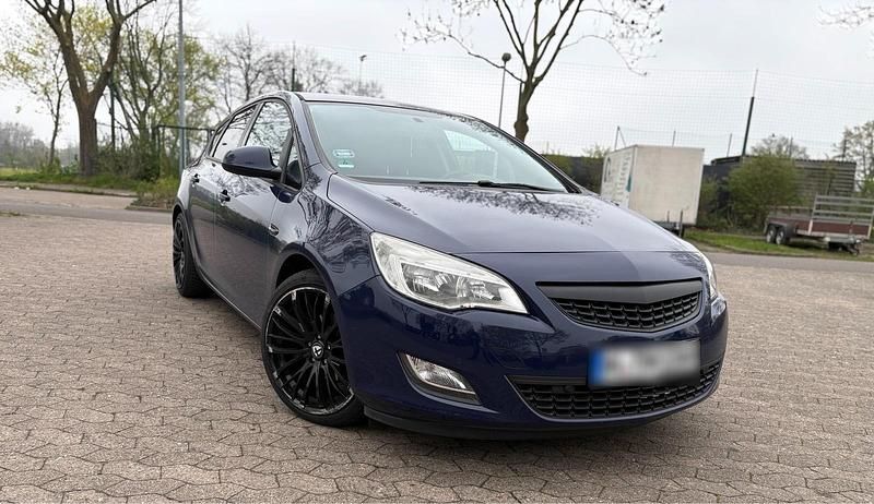 Usata Opel Astra 100 CV (73 kW) 2012 Utilitaria