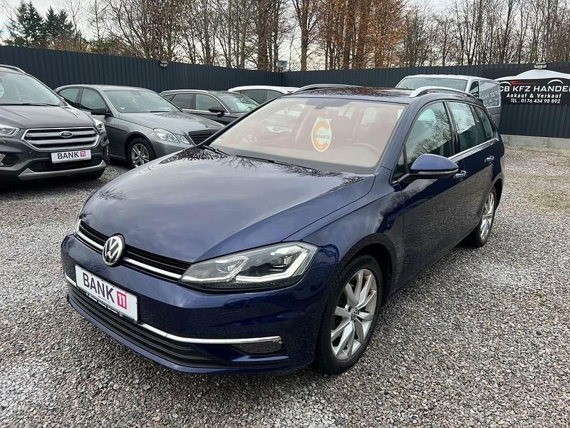 Blau Gebraucht 2017 VW Golf VII Limousine | 14.800 € (Etwas zu teuer) - Bild 1/4