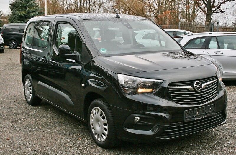 Nacht schwarz/noir onyx Gebraucht 2019 Opel Combo Life Edition Van / Kleinbus | 14.990 € (Fairer Preis) - Bild 1/4