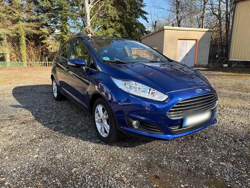 Gebraucht Ford Fiesta Titanium 101 PS (74 kW) 2017 Blau Kleinwagen