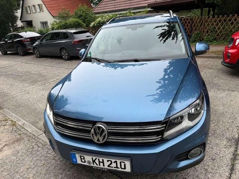 Blau Gebraucht 2015 VW Tiguan SUV | 16.800 € (Fairer Preis) - Bild 1/4