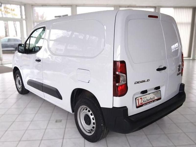 Gebraucht Fiat Doblò 102 PS (75 kW) 2022 Weiß Van / Kleinbus