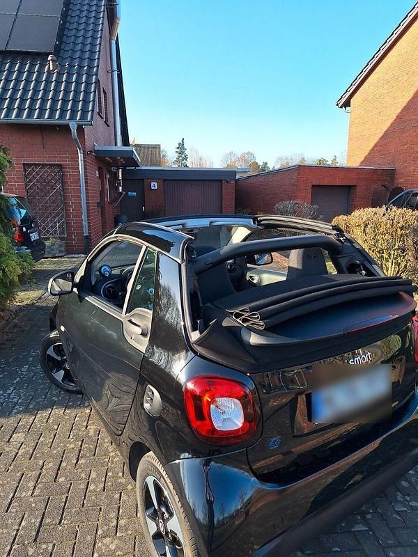 Gebraucht Smart ForTwo Coupé 60 kW (82 PS) 2021 Schwarz Cabrio