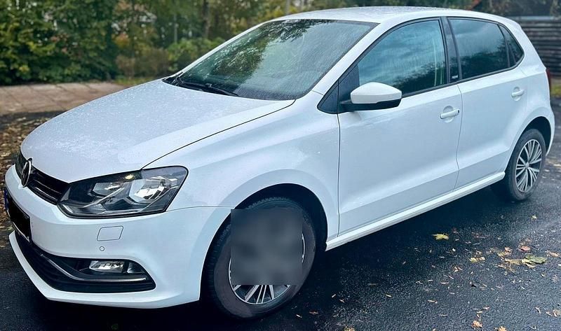 Weiß Gebraucht 2017 VW Polo Kleinwagen | 7.500 € (Fairer Preis) - Bild 1/4